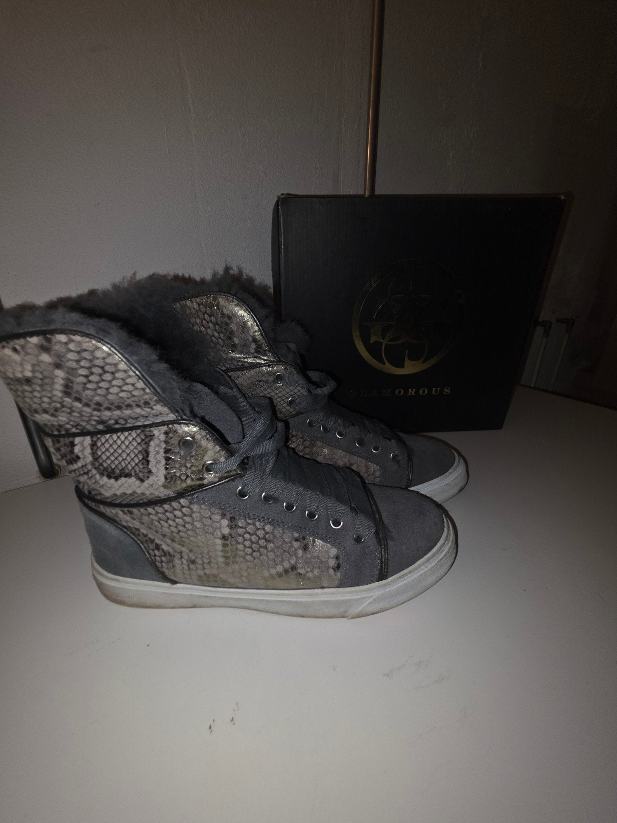 Glamorous gympen gevoerd met bont - Maat 40, Ophalen of Verzenden, Sneakers of Gympen, Glamorous, Grijs
