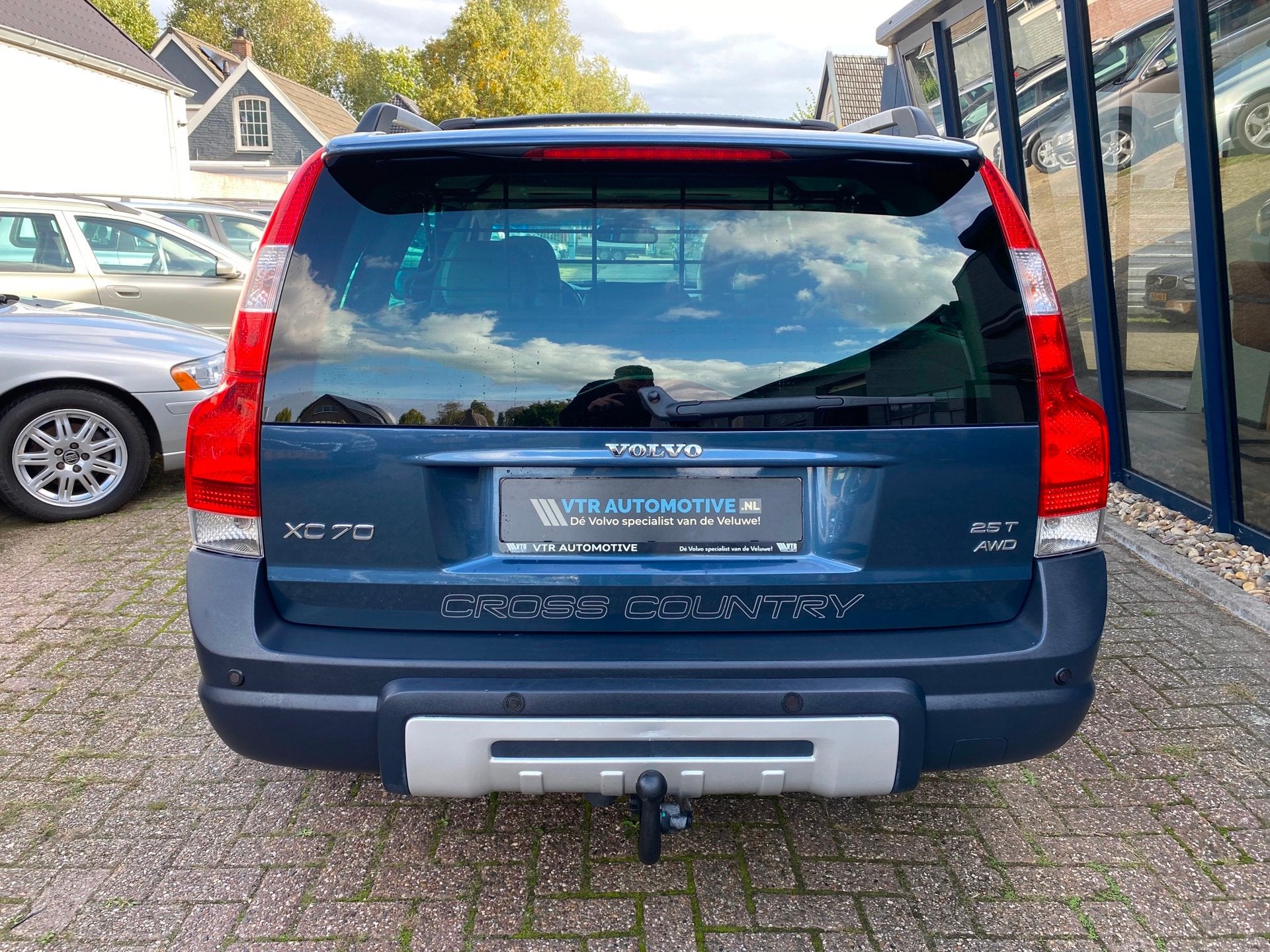 Volvo XC70 2.5 T Summum AWD Automaat LEER / SUNROOF / YOUNGT, Automaat, Gebruikt, Beige, Blauw