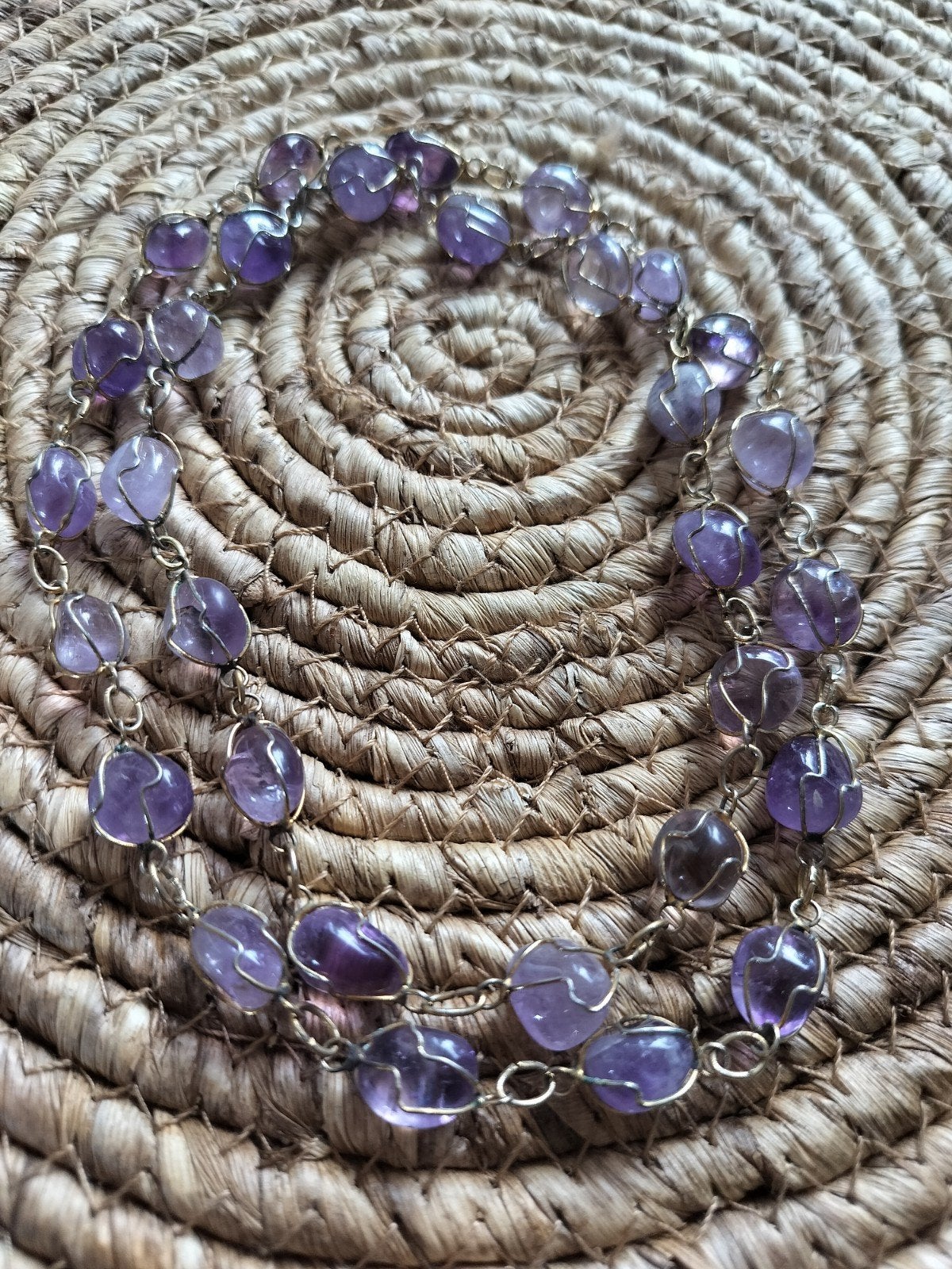 Vintage in goudkleurig draad gewikkelde amethist ketting


A, Verzenden, Zo goed als nieuw