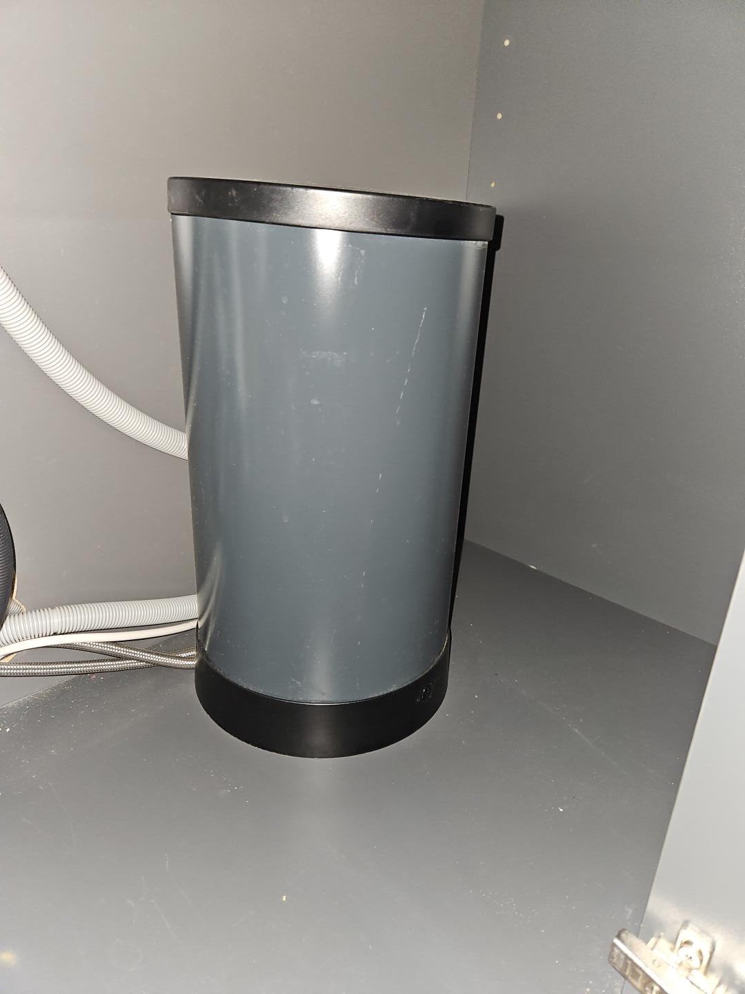 Aqua Hot+ kokendwaterkraan met boiler en filter, 3 tot 4 liter, Ophalen of Verzenden, Gebruikt, 1 snelheid