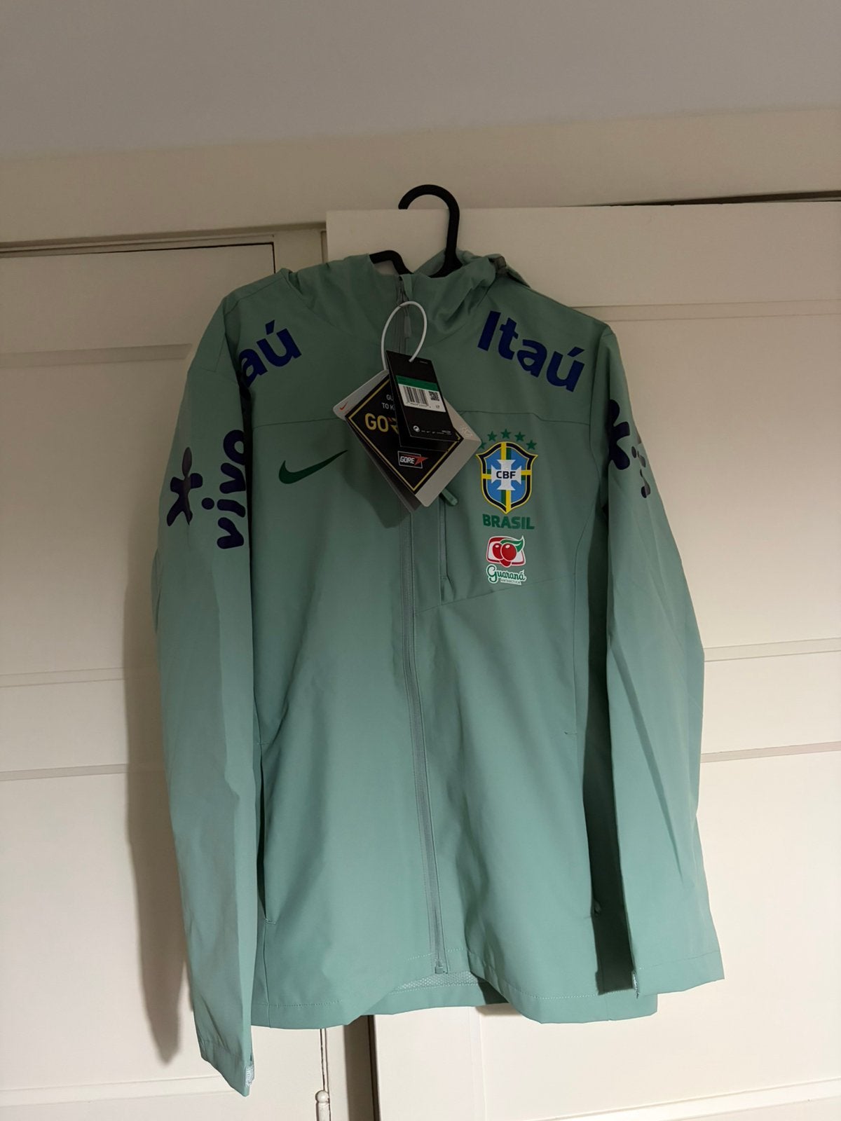 Brazilië Windbreaker Maat M/S, Ophalen of Verzenden, Nieuw, Maat 48/50 (M), Overige kleuren