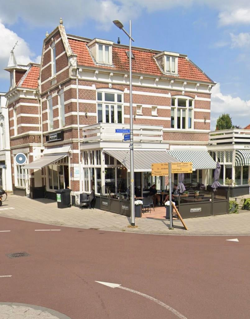 Te huur: opvallend hoekpand voor horeca op toplocatie