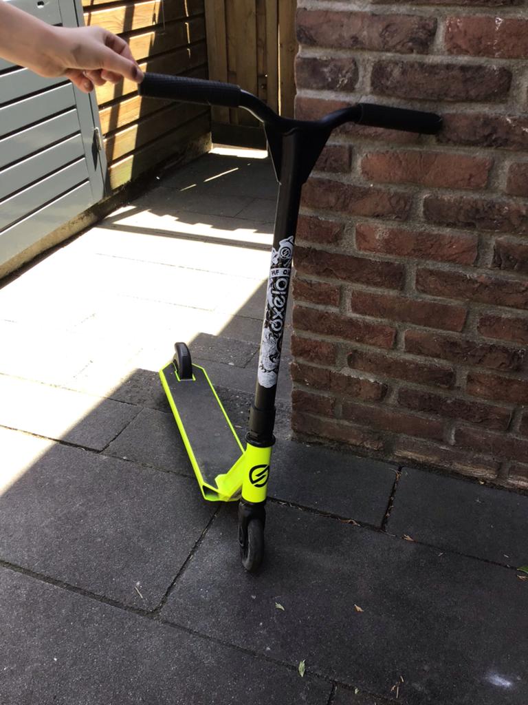 Stuntstep Oxelo MF One - Neon Geel/Zwart, Fietsen en Brommers, Steps, Ophalen, Gebruikt, Gewone step