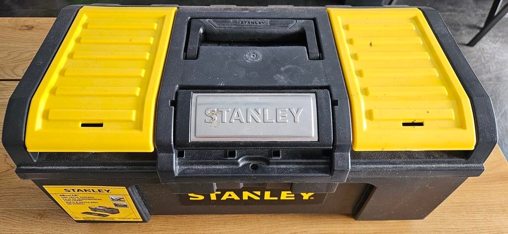 STANLEY Gereedschapskoffer 19" met autom. vergrendeling, Doe-het-zelf en Verbouw, Gereedschapskisten, Ophalen, Zo goed als nieuw