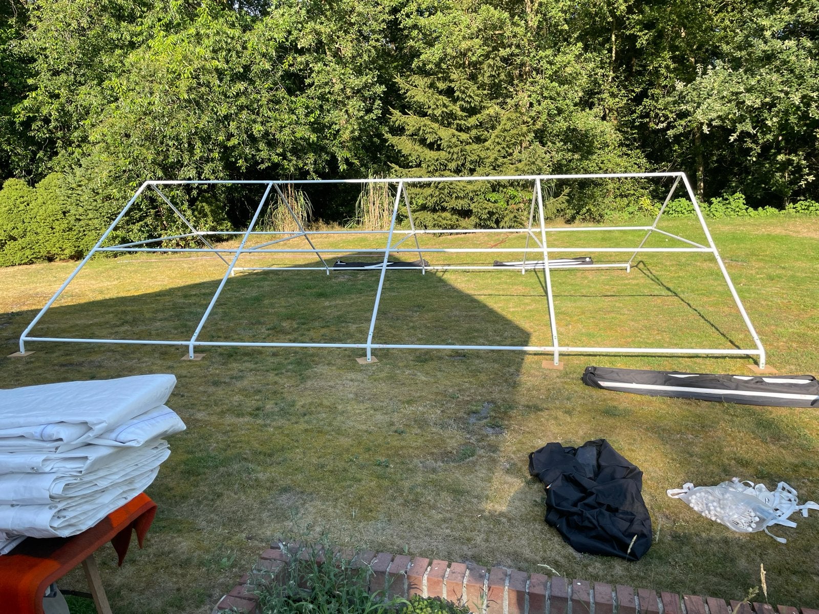 Partytenten set: Rood 10x8m, Wit 8x6m, Wit 4x6m, Ophalen, Gebruikt