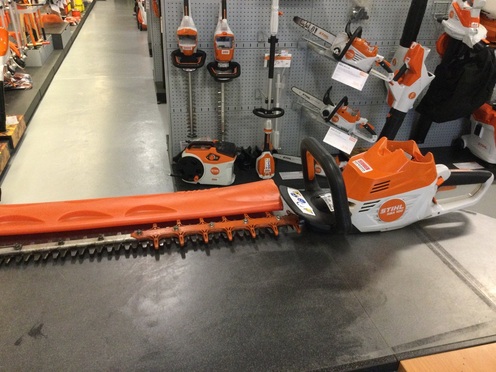 STIHL HSA 100 accu heggenscharen. Zonder accu of lader., Gebruikt, Accu, Teeuwen Tuinmachines, Ophalen of Verzenden