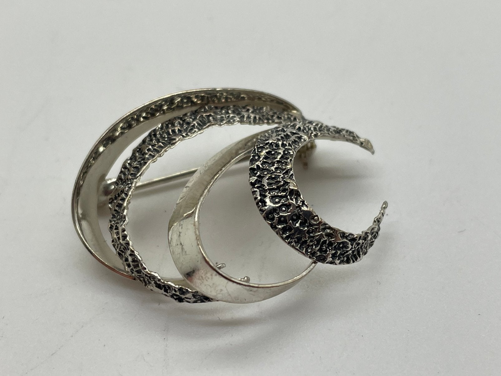 E375 Prachtige zilveren TEKA broche, Sieraden, Tassen en Uiterlijk, Antieke sieraden, Ophalen of Verzenden, Zilver, Broche