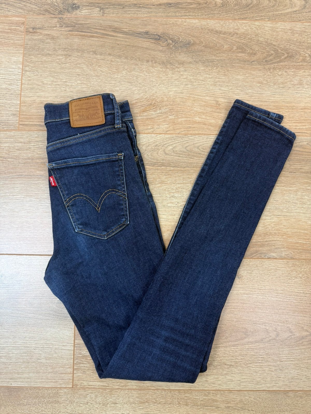 Levi’s Mile High Super Skinny Jeans Dames Blauw W26, Ophalen of Verzenden, Zo goed als nieuw, Blauw, W27 (confectie 34) of kleiner