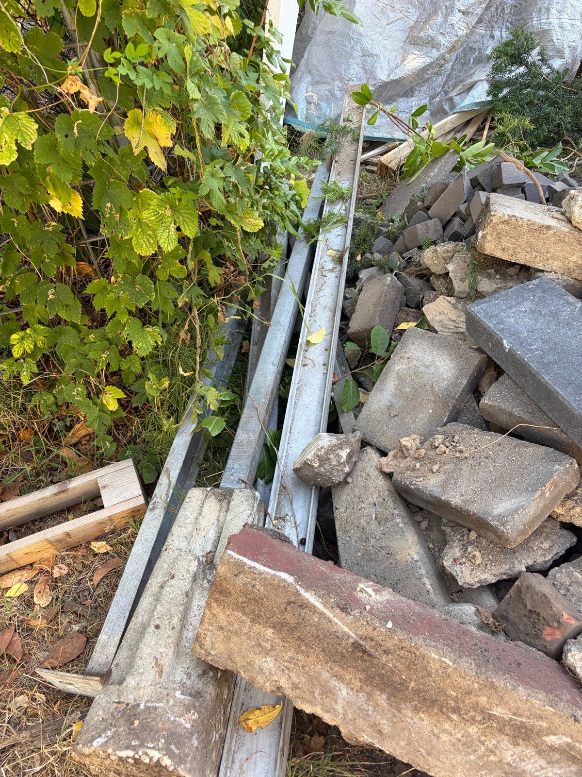 Verzinkte palen met betonnen voet en diverse lengtes, Doe-het-zelf en Verbouw, Metalen, Ophalen, Gebruikt, IJzer