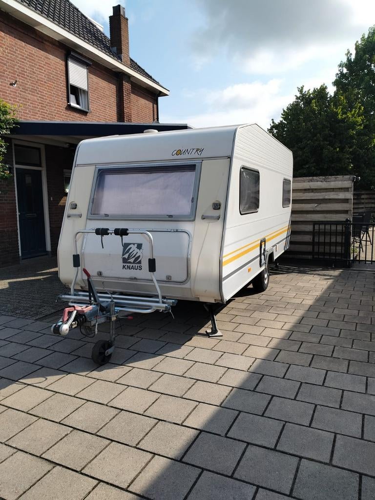 Knaus caravan met stalling, Rondzit, 750 - 1000 kg, Particulier, 6 tot 7 meter