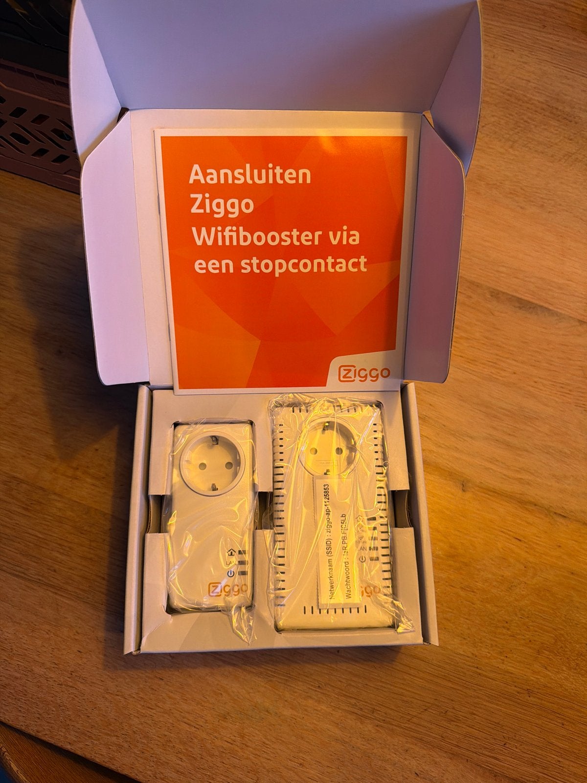 Ziggo Wifibooster via een stopcontact - Nieuw in doos, Ophalen of Verzenden, Nieuw