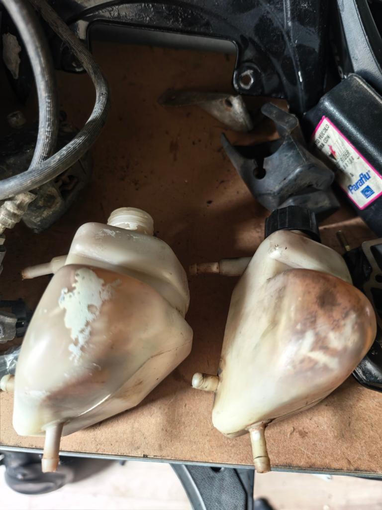 Piaggio zip sp 98 kvs tankje orgineel heel met of zonder dop, Ophalen of Verzenden