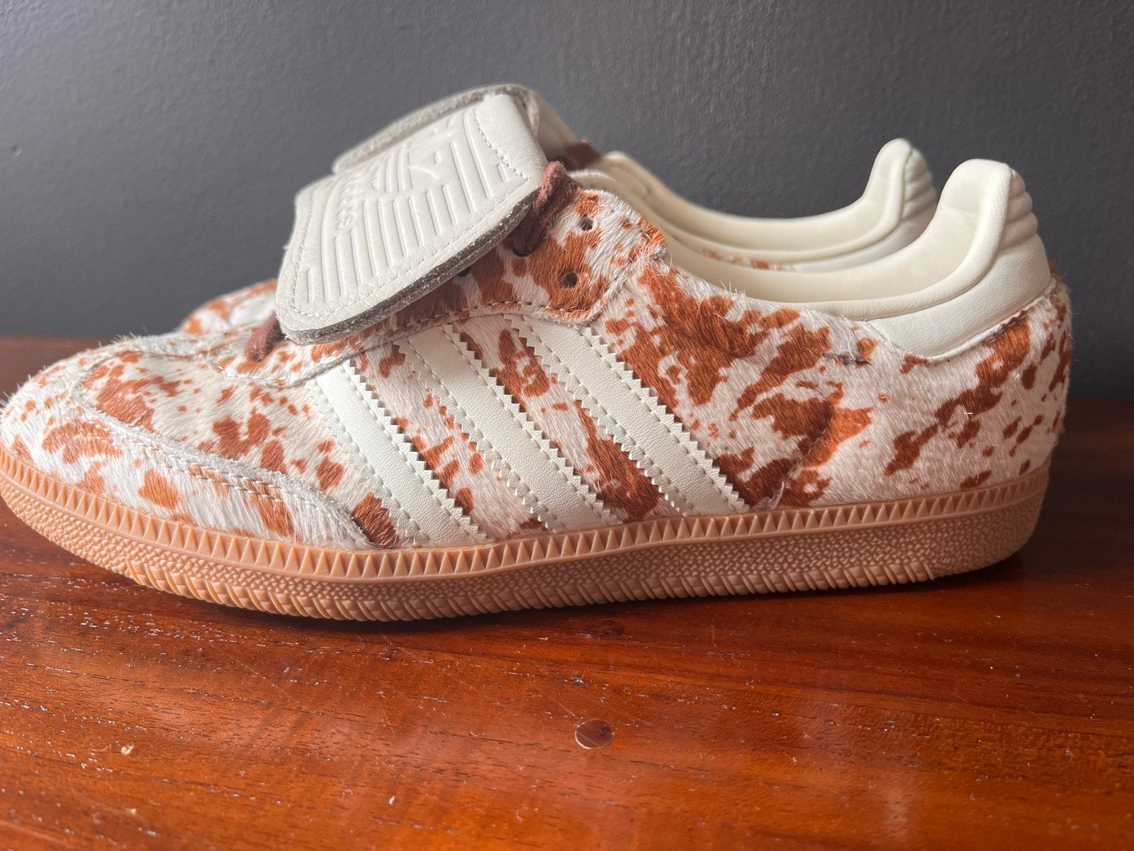 Adidas Samba LT Koeienprint Maat 38 2/3 - Zo goed als nieuw, Kleding | Dames, Schoenen, Ophalen of Verzenden, Zo goed als nieuw