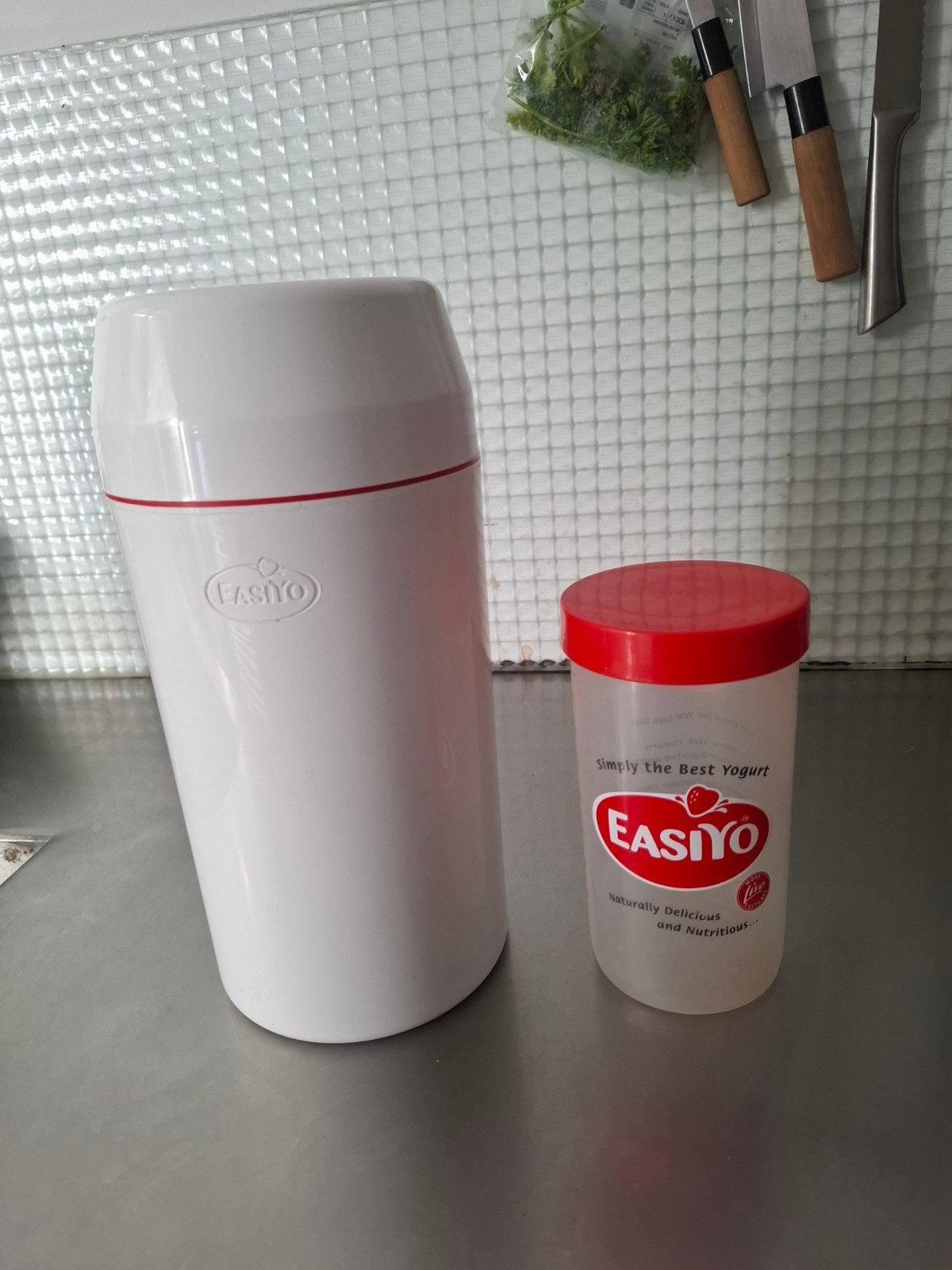 Easiyo Yoghurtmaker met pot - Zo goed als nieuw, Huis en Inrichting, Overige typen, Kunststof, Ophalen of Verzenden, Zo goed als nieuw