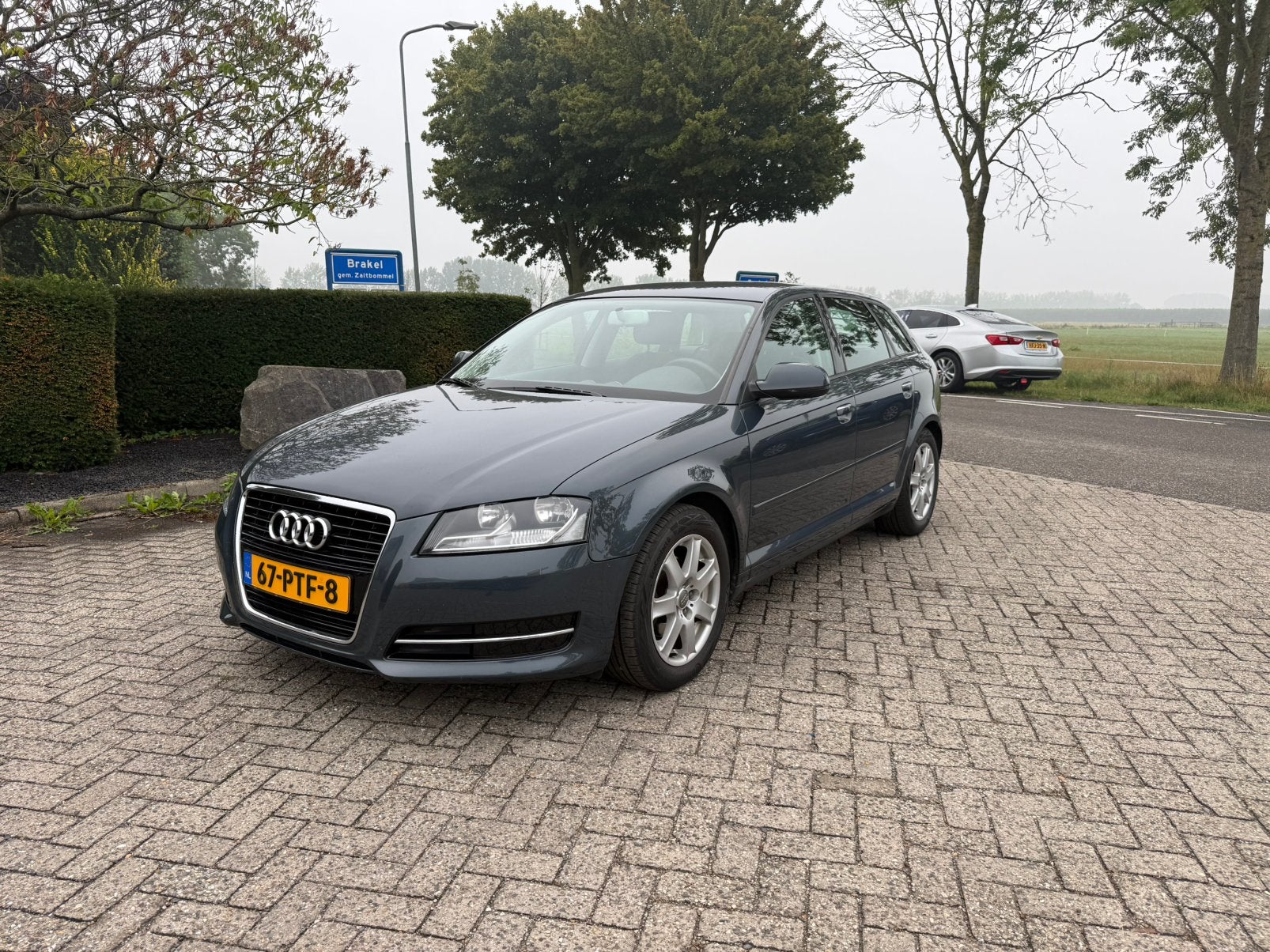 Audi A3 1.6 TDI 77KW Sportback 2011 Grijs 225dkm! NAP!, Voorwielaandrijving, Euro 5, Stof, Zwart