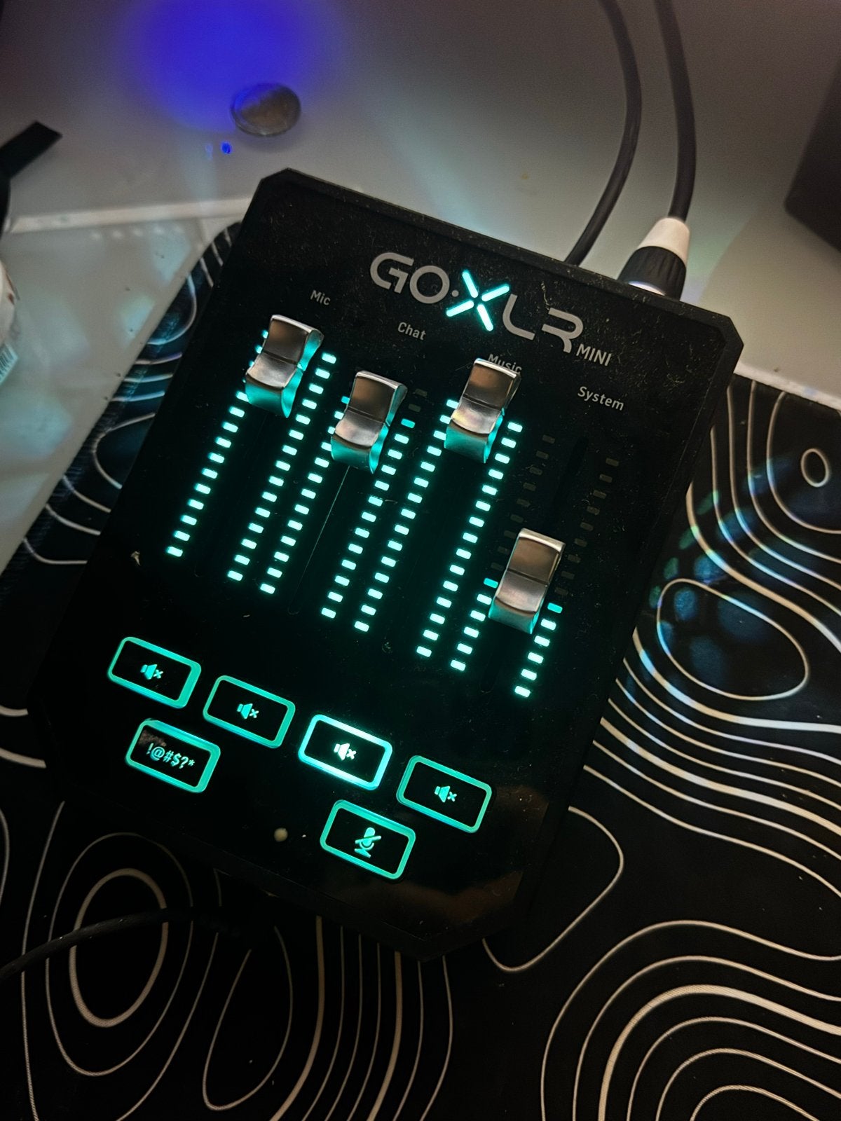 TC Helicon GoXLR Mini - Mixer voor streamers en gamers, Ophalen of Verzenden, Zo goed als nieuw, Minder dan 5 kanalen, Microfooningang