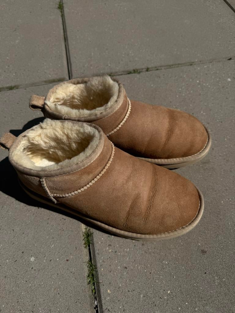 UGG Classic Ultra Mini Boots - Bruin - Maat 38, Kleding | Dames, Schoenen, Bruin, Lage of Enkellaarzen, Ophalen of Verzenden, Gedragen