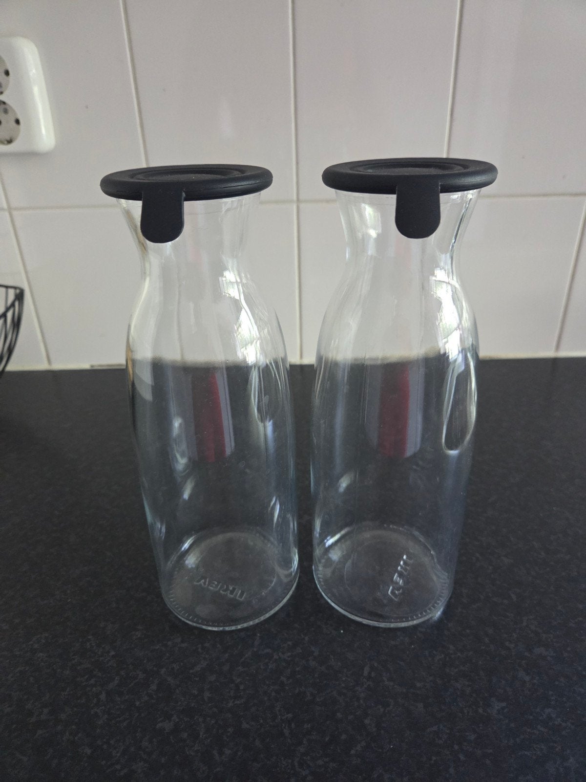 IKEA Karaf Glas met Zwarte Dop - Set van 2, Ophalen