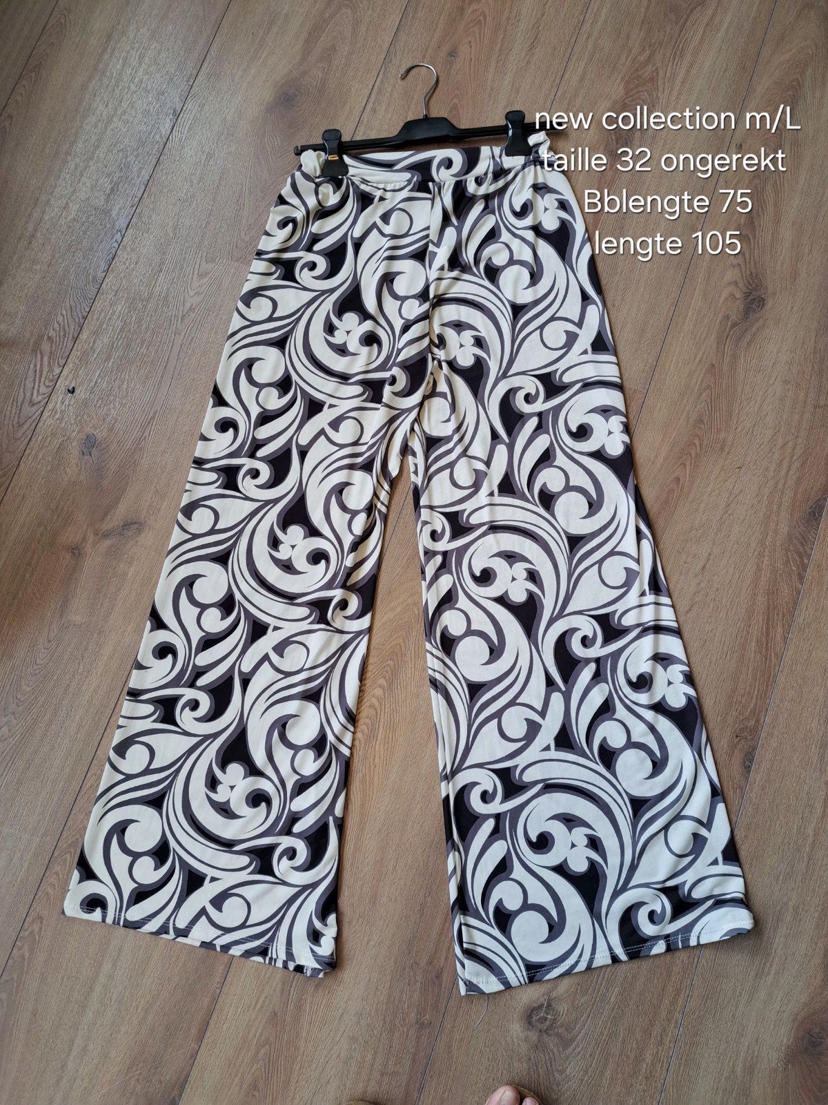 New Collection wijde pijpen broek maat m/l, Maat 38/40 (M), Ophalen of Verzenden, Lang, Gedragen