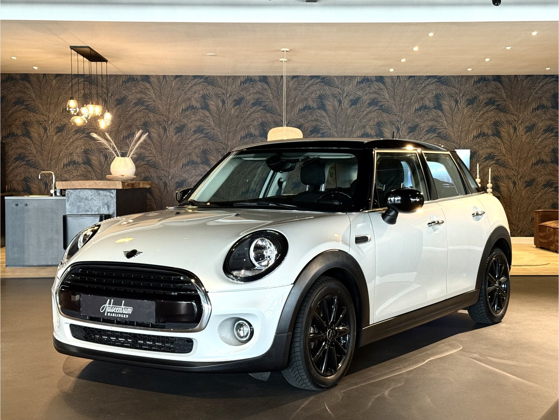 MINI Mini 1.5 Cooper I Two Tone I Virtual Cockpit I Ambiance, Auto's, Mini, 136 pk, Gebruikt, Euro 6, 1165 kg