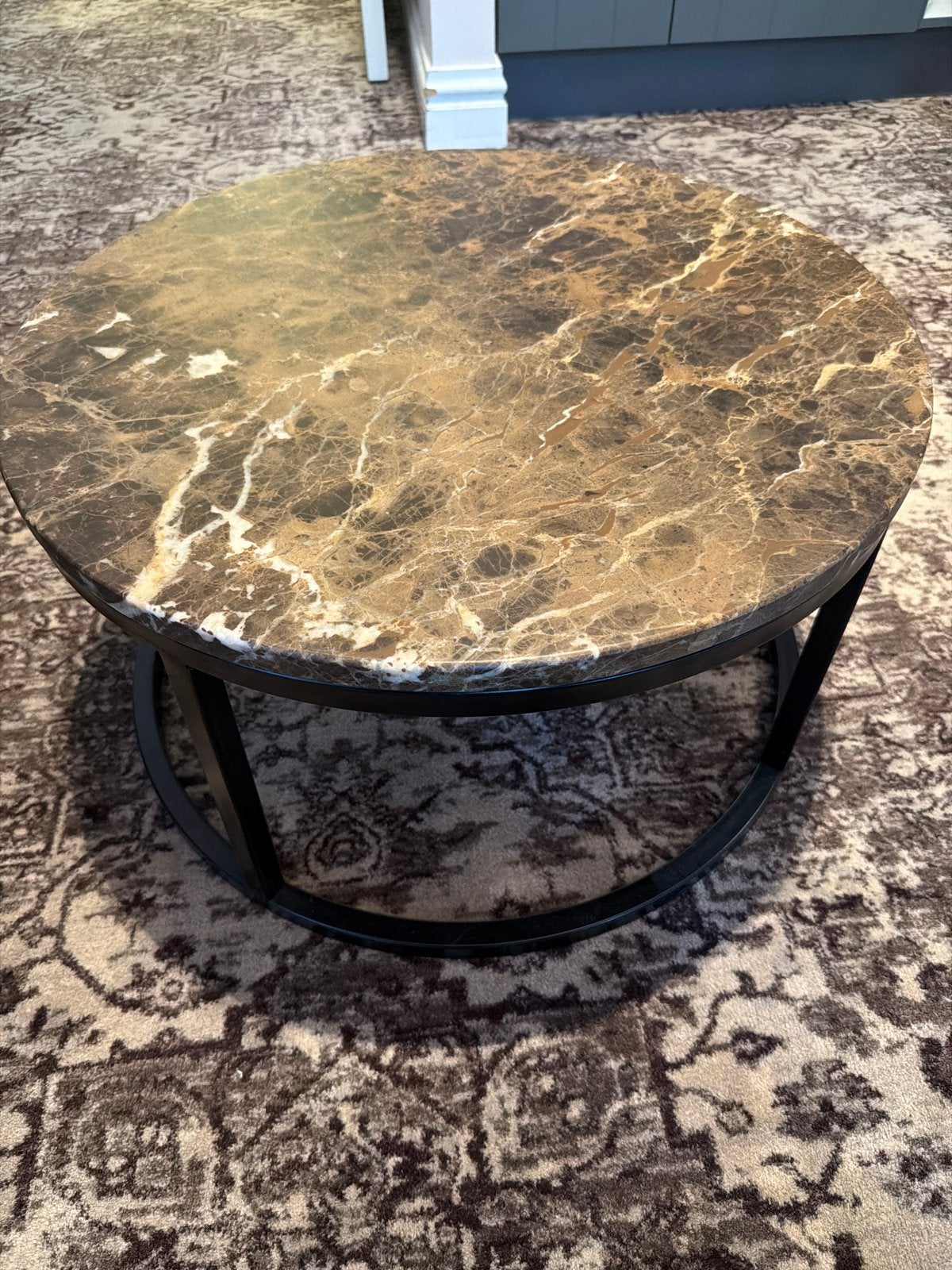 Ronde salontafel met marmeren blad en metalen onderstel, Ophalen, Gebruikt, Rond, Metaal