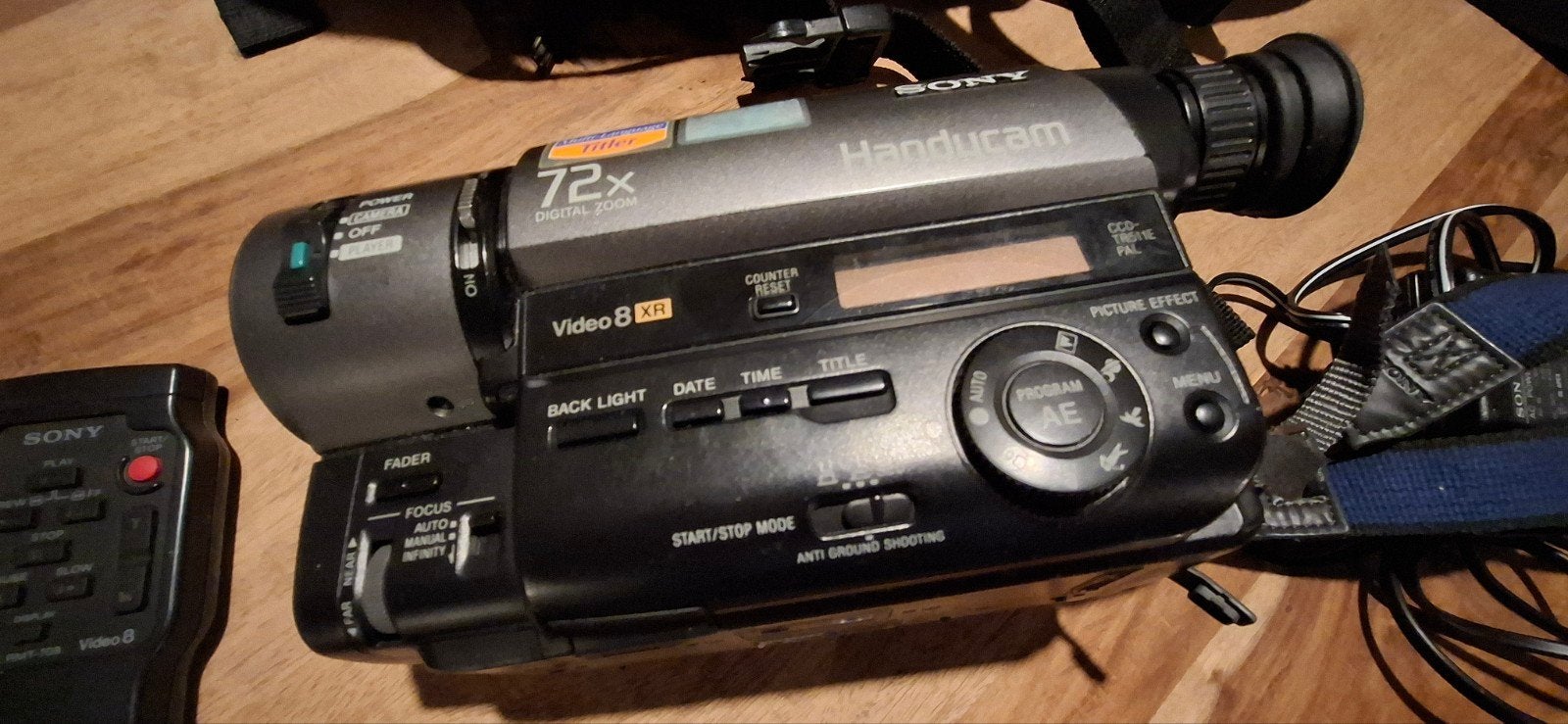 Sony Handcam Video 8 XR met accessoires en tas, Ophalen of Verzenden, 8mm, Camera