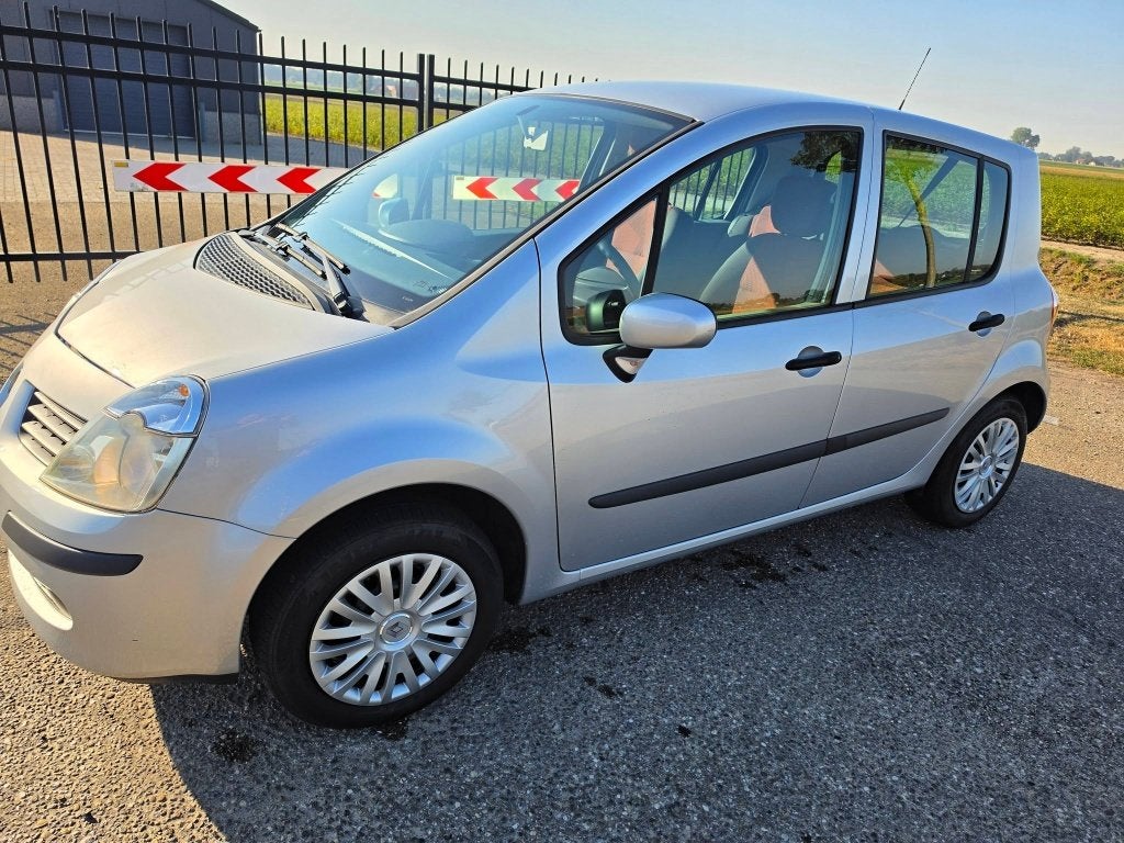 in nieuw staat Renault Modus 1.4 16V 58000 km airco, Voorwielaandrijving, 4 cilinders, Handgeschakeld, Grijs