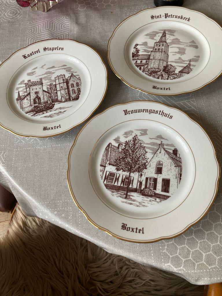 Set van 3 Boxtel sierborden - Kasteel, Kerk, Brouwersgasthui, Ophalen of Verzenden