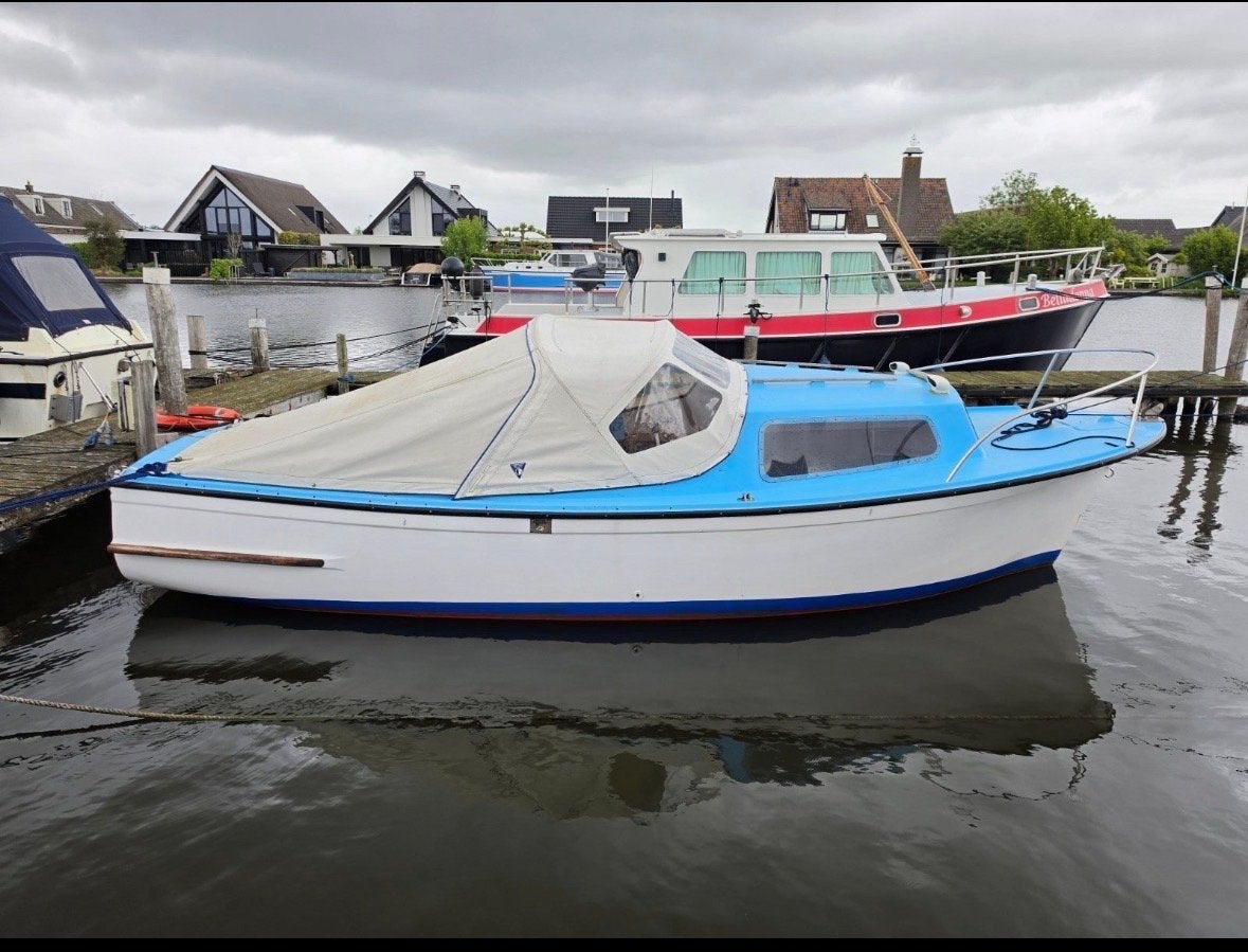 Nette kajuitboot 6.10m met dieselmotor, Ophalen, Gebruikt, Afdekzeil, Diesel