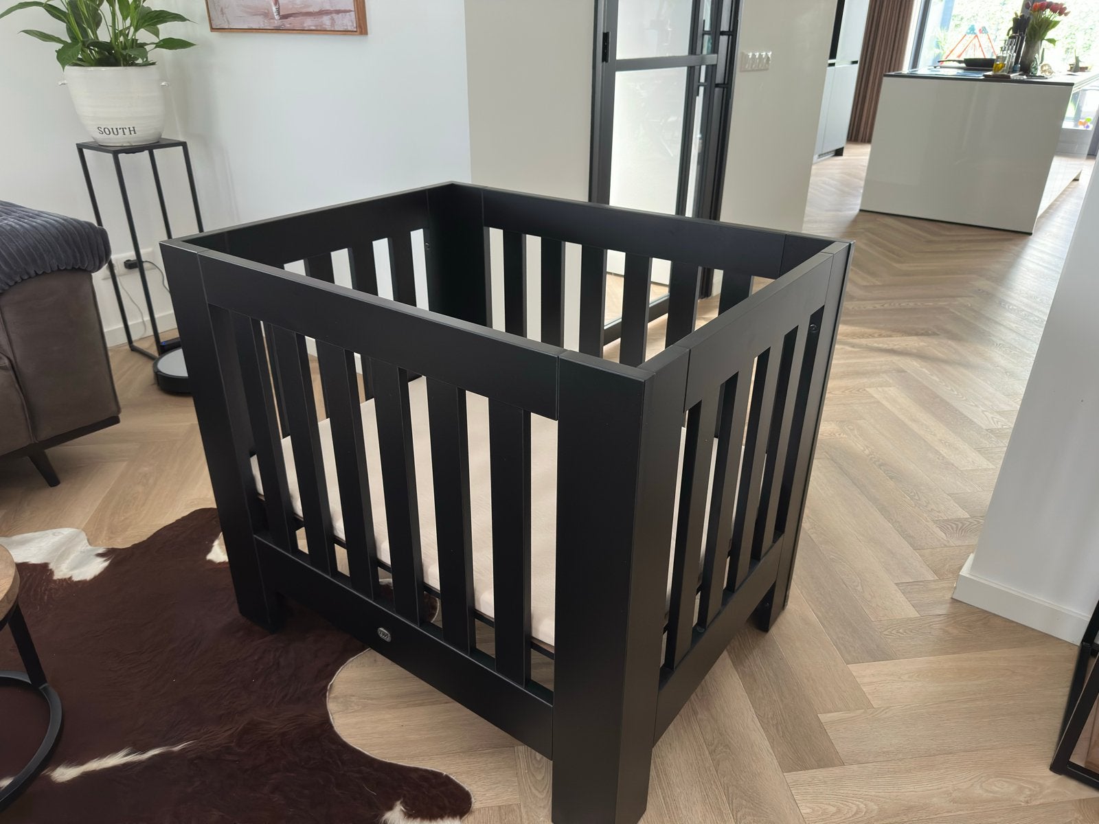 TWF Box Zwart, Matras, Verstelbare bodem, 99 x 76.5 x 85 cm, Ophalen, Zo goed als nieuw, Ledikant