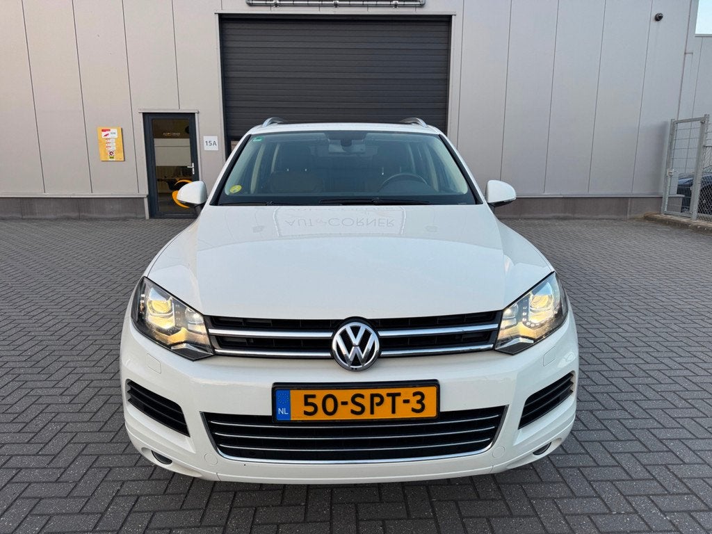 Volkswagen Touareg 3.0 TDI Highline, Auto's, Volkswagen, Automaat, Gebruikt, 255 €/maand, Wit