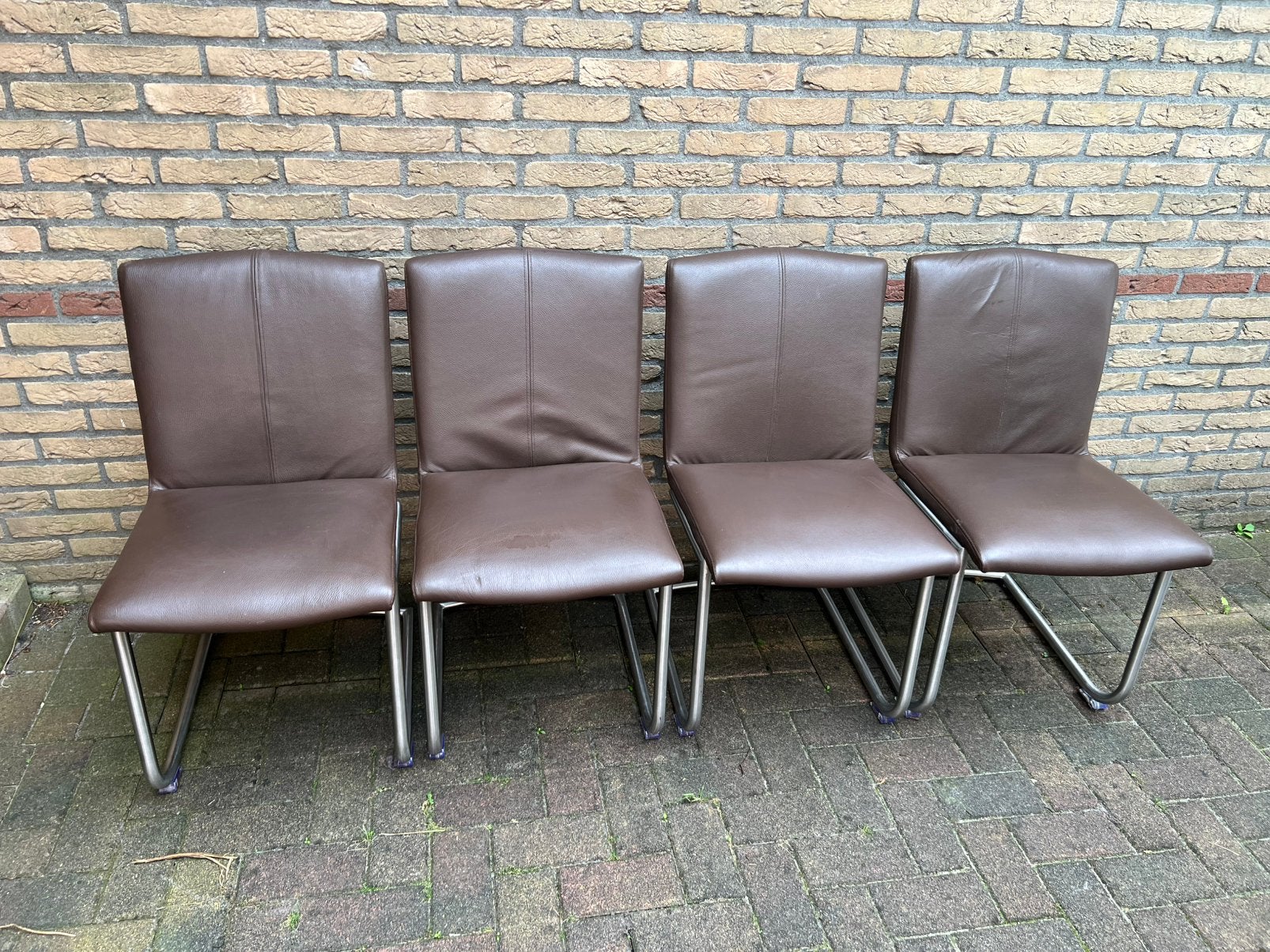Te Koop : Vier Eetkamerstoelen Stoelen Leer Buizen Frame, Ophalen, Gebruikt, Bruin, Vier