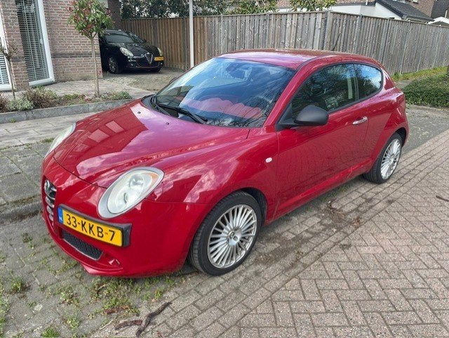 Alfa Romeo MiTo - 1.4 16V 98PK (Squadra Tuning) 2009 Rood, Voorwielaandrijving, Euro 5, Stof, Zwart