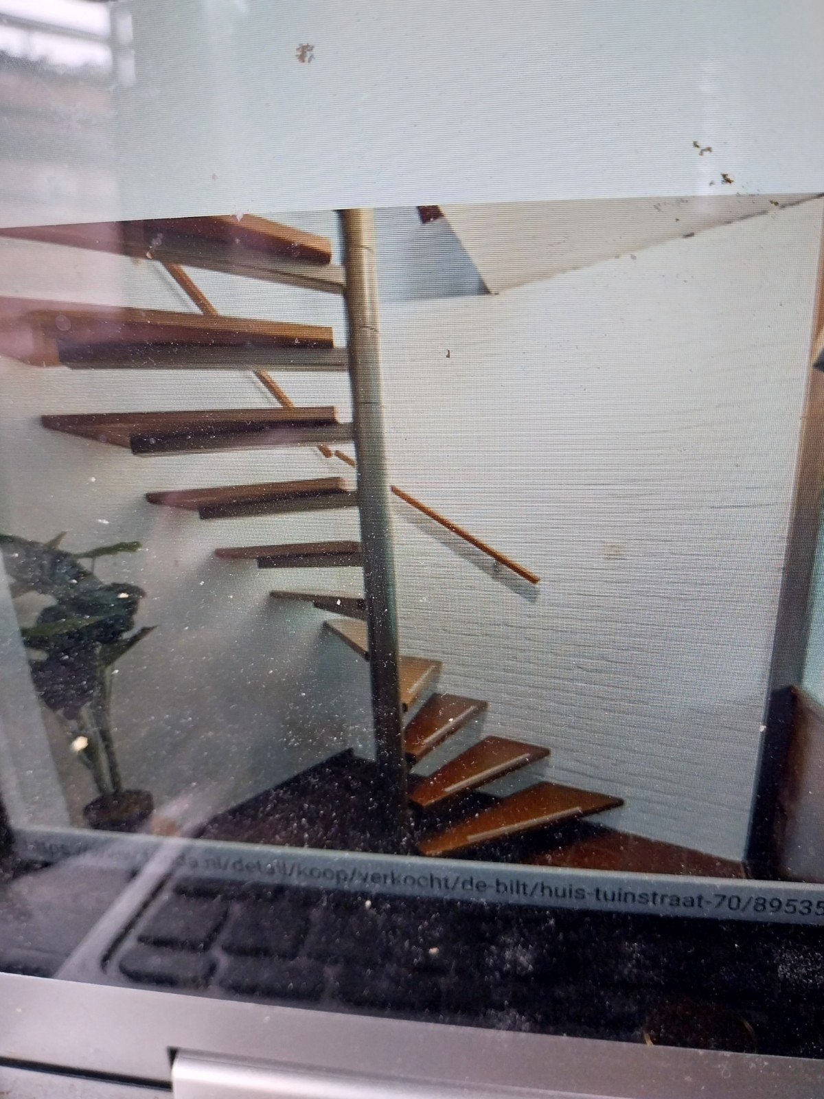 spiltrap staal met hardhouten treden draait linksom, Ophalen, 2 tot 4 meter