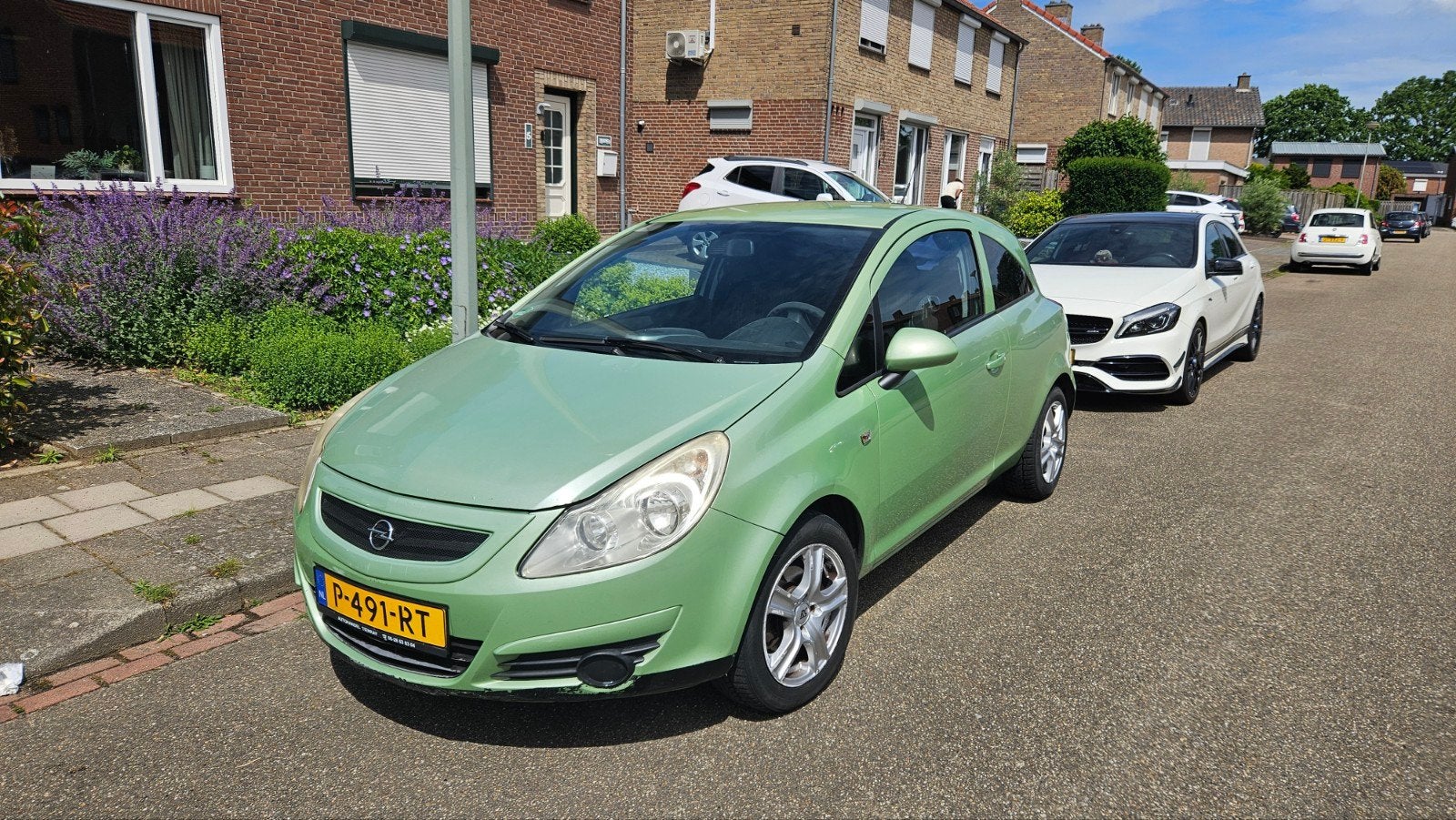 Opel Corsa 1.2 16V 3D 2009 Nieuwe APK!, 40 €/maand, 1229 cc, Handgeschakeld, Corsa