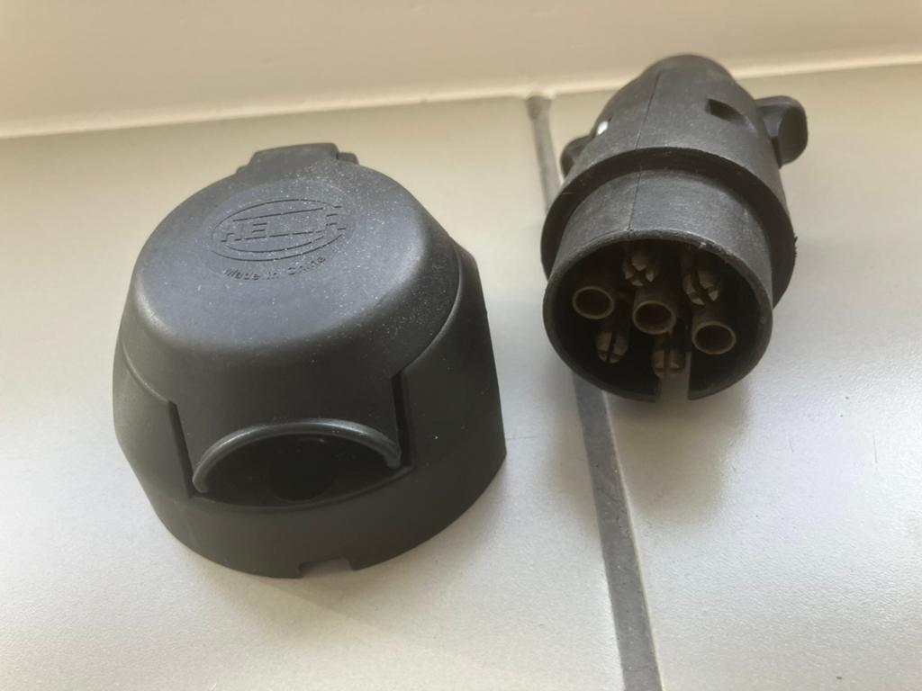 7 pins aanhangwagen trekhaak stekker en stekkerdoos NIEUW, Ophalen of Verzenden, Nieuw