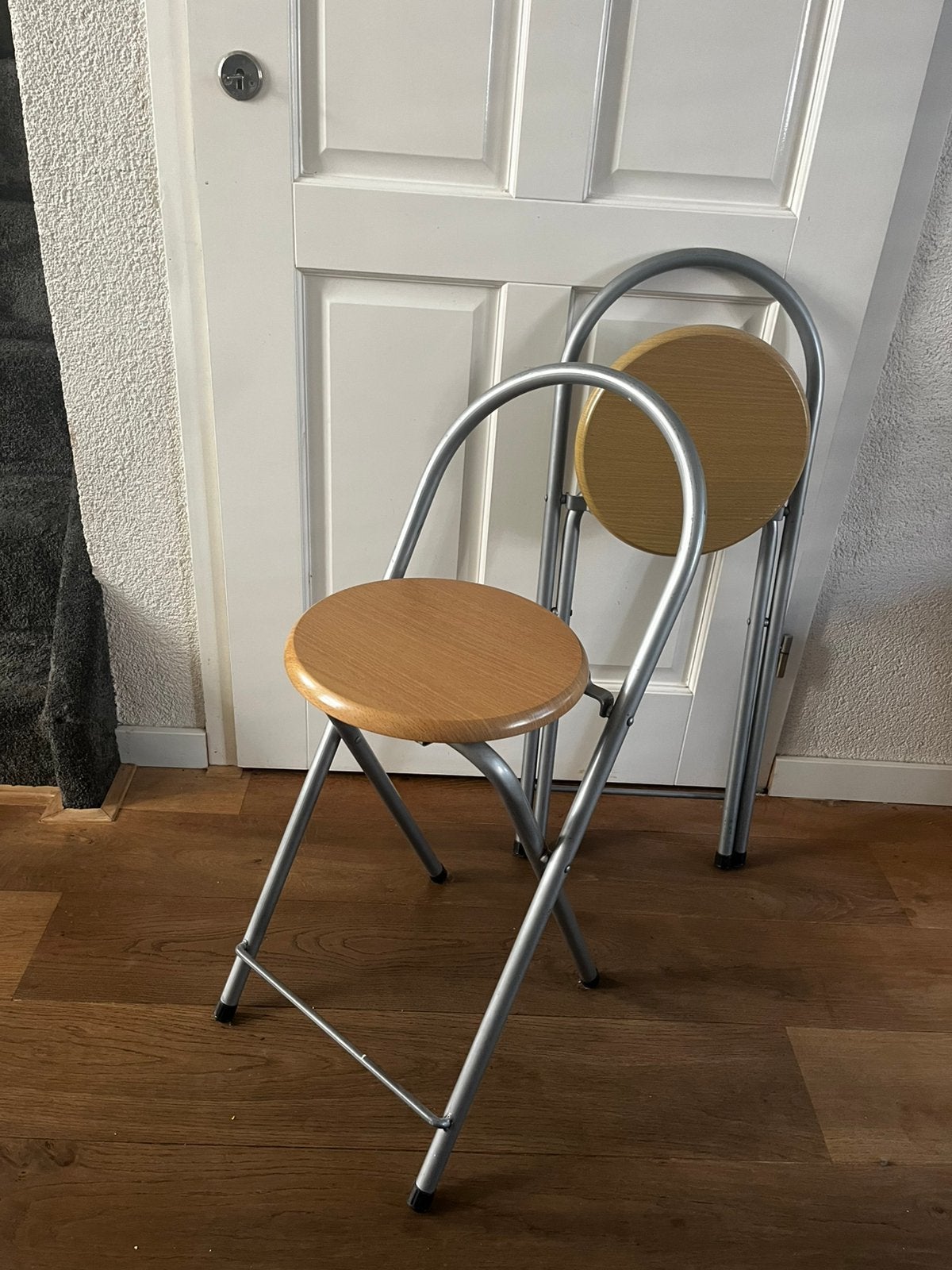 Gratis op te halen 2 krukjes, Ophalen, Zo goed als nieuw, Hout