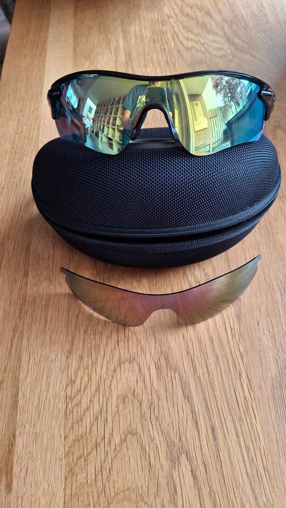 Oakley sportzonnebril met verwisselbare lenzen, Ophalen of Verzenden, Zo goed als nieuw