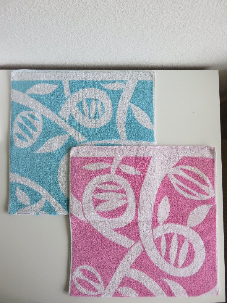 2 Vintage retro Seashore pastel roze blauwe handdoeken, Huis en Inrichting, Gebruikt, Meerkleurig, Handdoek, Ophalen of Verzenden