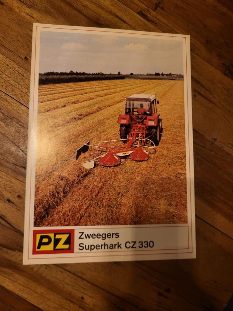 tractor folder PZ zweegers CZ 330 superhark, Boeken, Ophalen of Verzenden, Zo goed als nieuw