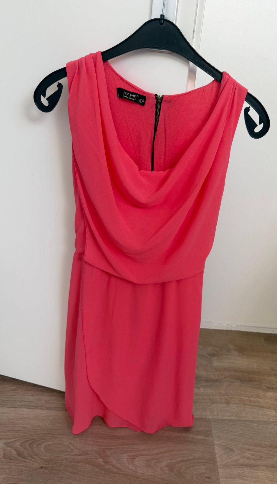 Prachtig jurkje - koraal - Fame - maat L, Kleding | Dames, Jurken, Overige kleuren, Maat 42/44 (L), Ophalen of Verzenden, Zo goed als nieuw