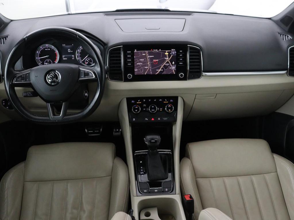 Skoda Karoq 1.5 TSI Business Edition | Panoramadak | Leder |, Auto's, Skoda, 4 cilinders, 150 pk, Automatische klimaatregeling