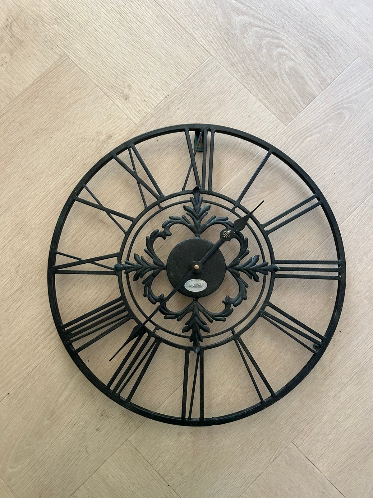 Riverdale klok, Huis en Inrichting, Woonaccessoires | Klokken, Ophalen, Wandklok, Landelijk, Analoog