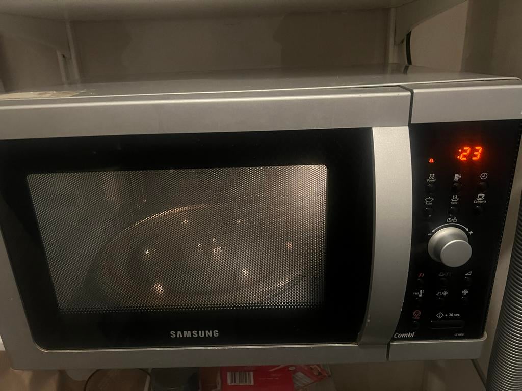 Samsung Combimagnetron CE1180 - Zilver, Witgoed en Apparatuur, Magnetrons, Gebruikt, Vrijstaand, Combimagnetron, 45 tot 60 cm