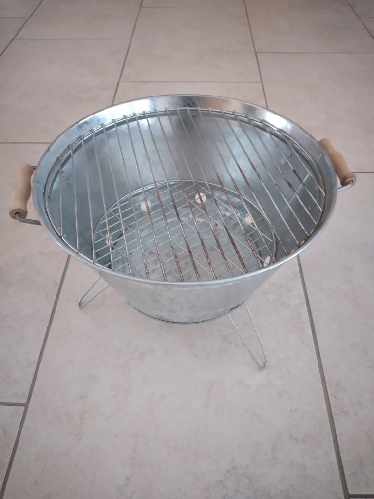 Barbecue emmer model., Ophalen of Verzenden, Zo goed als nieuw