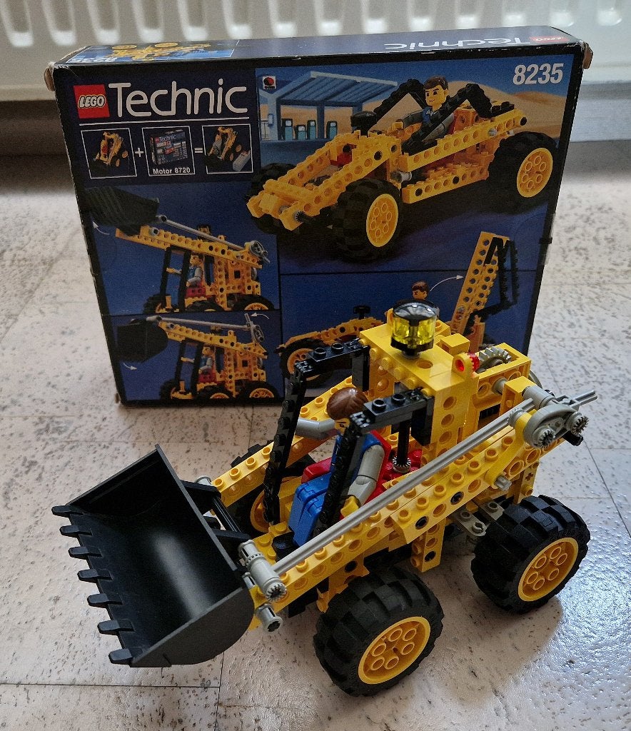 Doos Technisch Lego nr 8235 Shovel & Strandauto, Inclusief instructies, Lego, Ophalen of Verzenden, Zo goed als nieuw