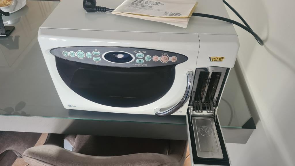 Magnetron LG inclusief broodrooster, Ophalen of Verzenden, Gebruikt