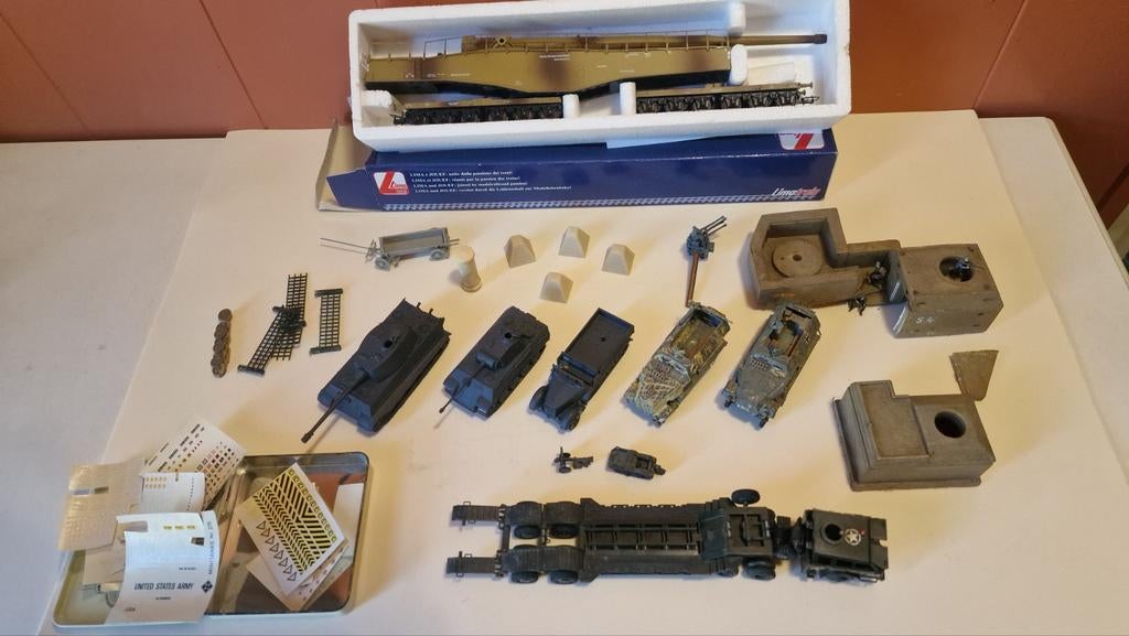 Leopold K5 , bunkers artitec , roco tanks HO GERESERVEERD, Hobby en Vrije tijd, Modeltreinen | H0, Overige merken, Gelijkstroom