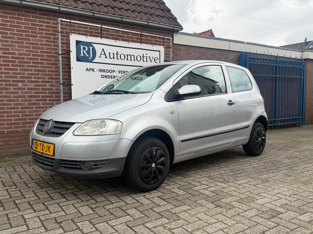 Volkswagen Fox 1.2 Trendline APK 2-2027 (bj 2007), Auto's, Volkswagen, 4 stoelen, 1198 cc, 973 kg, Origineel Nederlands