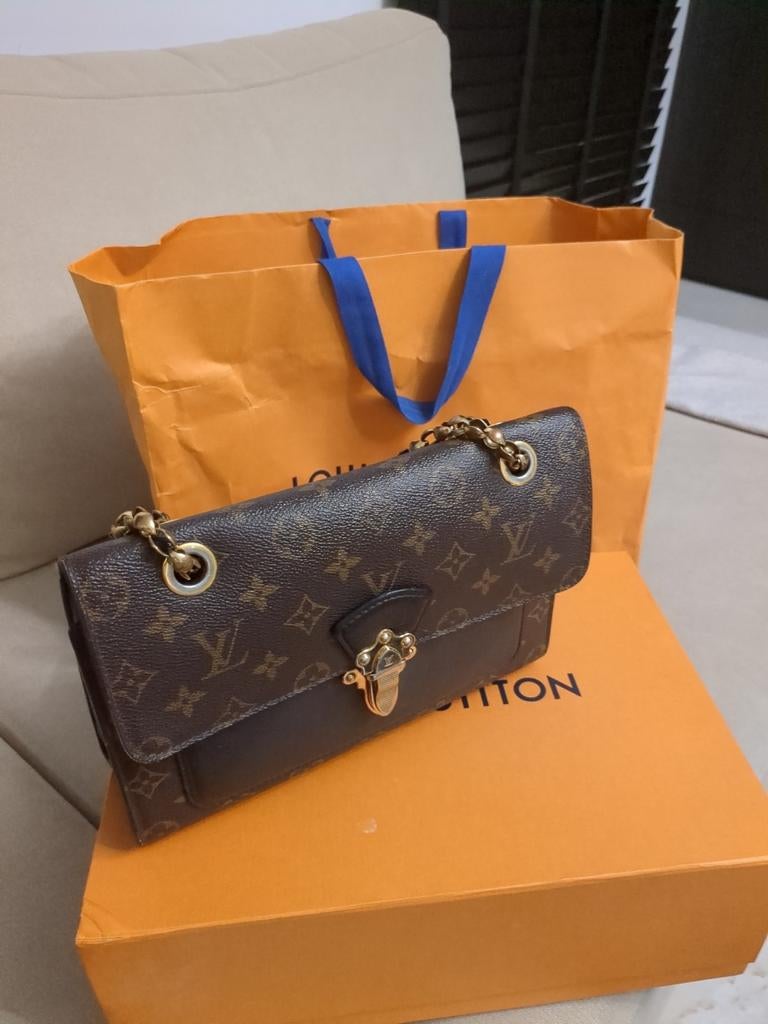 Louis Vuitton tas met ketting - met bon en doos, Ophalen of Verzenden, Zo goed als nieuw, Bruin, Handtas